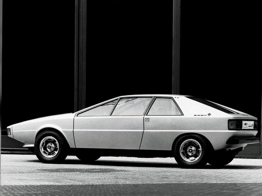  Audi Karmann Asso Di Picche Concept 1973 года  (фото 7 из 14)